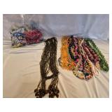 Vtg style necklaces & more