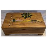 Wooden souvenir trinket box