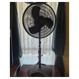 Lasko black fan WORKS