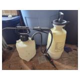 Lot of 2 plastic sprayers