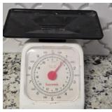 Vintage Kwonnie Food Scale