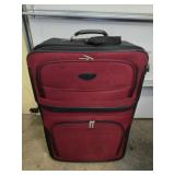Red suitcase nesting set