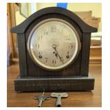 Seth Thomas wind up small mantel clock as is