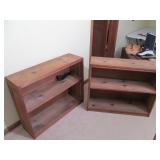 Lot of 2 Bookshelves