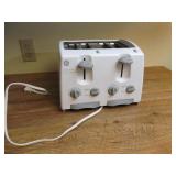 4 Slice Pop Up Toaster