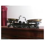 EHS 3KG Antique Balance Scales