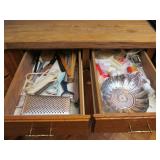 Contents of 2 Kitchen Drawers