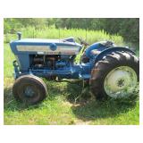 Ford 3000 Tractor w/ Grader Blade
