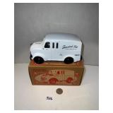 Ertl, 1950 Divco Shenandoah