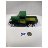 John Deere 1932 Ford pick up