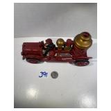 Cast-iron pumper truck