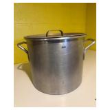 Heavy 7 quart canning kettle