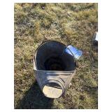 Coal bucket with funnel spout