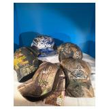 6 unused camo style hats