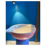 4 qt pink Pyrex bowl