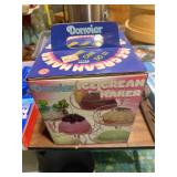 Dingier ice cream maker