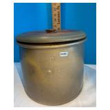 Salt glazed crock with lid, Suter