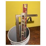 2 levels, square, crowbar