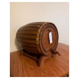 Barrel style smoking stand