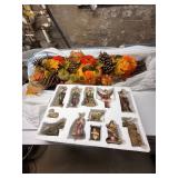 Autumn Swag, Nativity scene