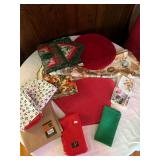 Round Tablecloth, Placemats, Runner, misc