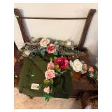 Green Wollen Blanket, 2 Flower Swags