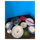 Plates & saucers, 2-quart AH mixing bowl