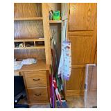 Contents of Closet, Reddit Apron