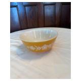 Pyrex Bowls- Gold