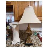 Plan pedestal, Lamp with shade
