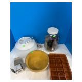 Bulbs, metal ice tray, Sunbeam humidifier