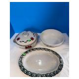 Serving bowl. casserole dish, platter