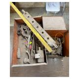 Metal box & contents, hitch bar