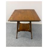 Square Oak Table- Turned legs (24x24x29)