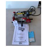 ILCO/Silca Flash 008 Manual edge cut key .....
