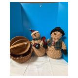 Snow Family (Large pillows) in (2) /baskets