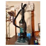 Dirt Devil Featherlite Bagless Vacuum