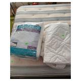 Full Size Expand-A-Grip Mattress Pad