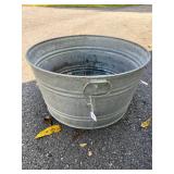 Vintage Galvanized Metal Wash Tub