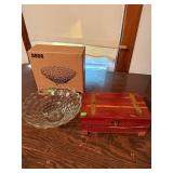 American Lady 3-Toed Glass Bowl & Chest