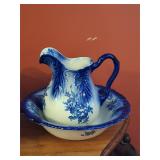 Flow Blue Pitcher Set