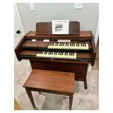 Baldwin Organ- Plays beautifully w/ assistance!