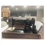 Singer Sewing Machine- Sews good!