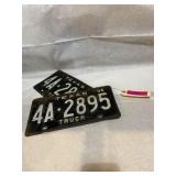 Texas 1966 truck both plates