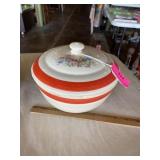 1950s Bake Oven  grease bowl with lid.