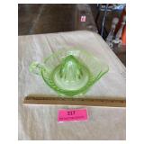 Juicer/Reamer vintage Vaseline glass about 9