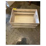 White wood crate 10 x 21 x 13 1/2
