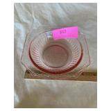 ï¿½Mayfair ï¿½ pink depression bowl. Has a few tiny