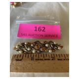 Vintage brooch very pretty