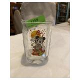 Disneyï¿½s commemorative 2000 Animal Kingdom glass